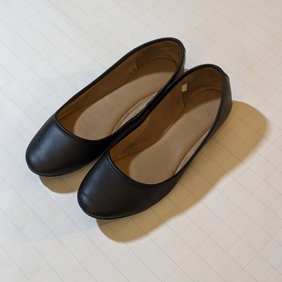 Universal Thread Shoes - Black Ballet Flats Universal Thread size 7.5
